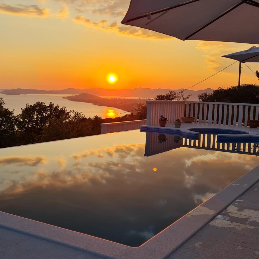 Sea View Luxury Apart Hotel Villa Conte With Swiming Pool And Romantic Spa Podstrana Exterior photo