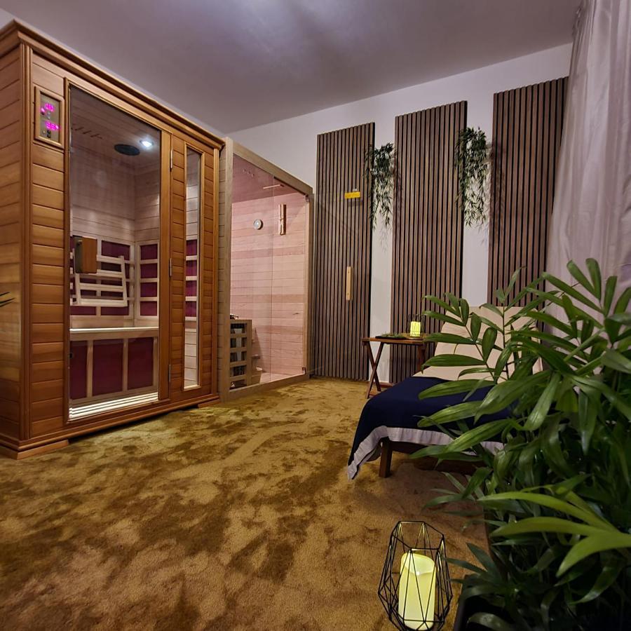 Sea View Luxury Apart Hotel Villa Conte With Swiming Pool And Romantic Spa Podstrana Exterior photo