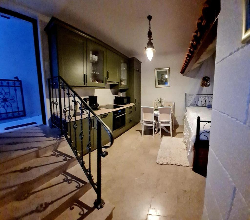 Sea View Luxury Apart Hotel Villa Conte With Swiming Pool And Romantic Spa Podstrana Exterior photo