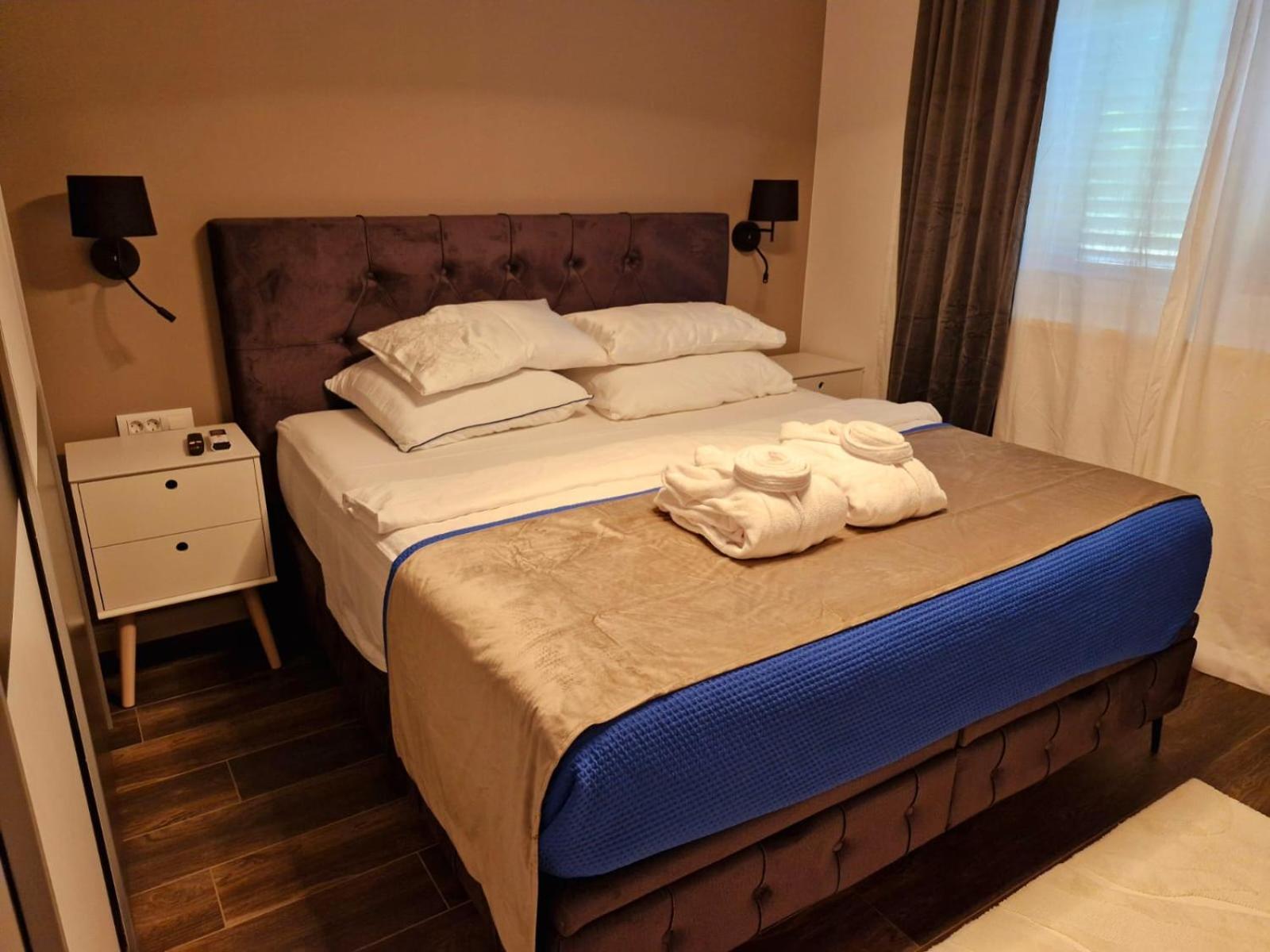 Sea View Luxury Apart Hotel Villa Conte With Swiming Pool And Romantic Spa Podstrana Exterior photo
